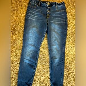 Maurice’s button jeans size L GUC.